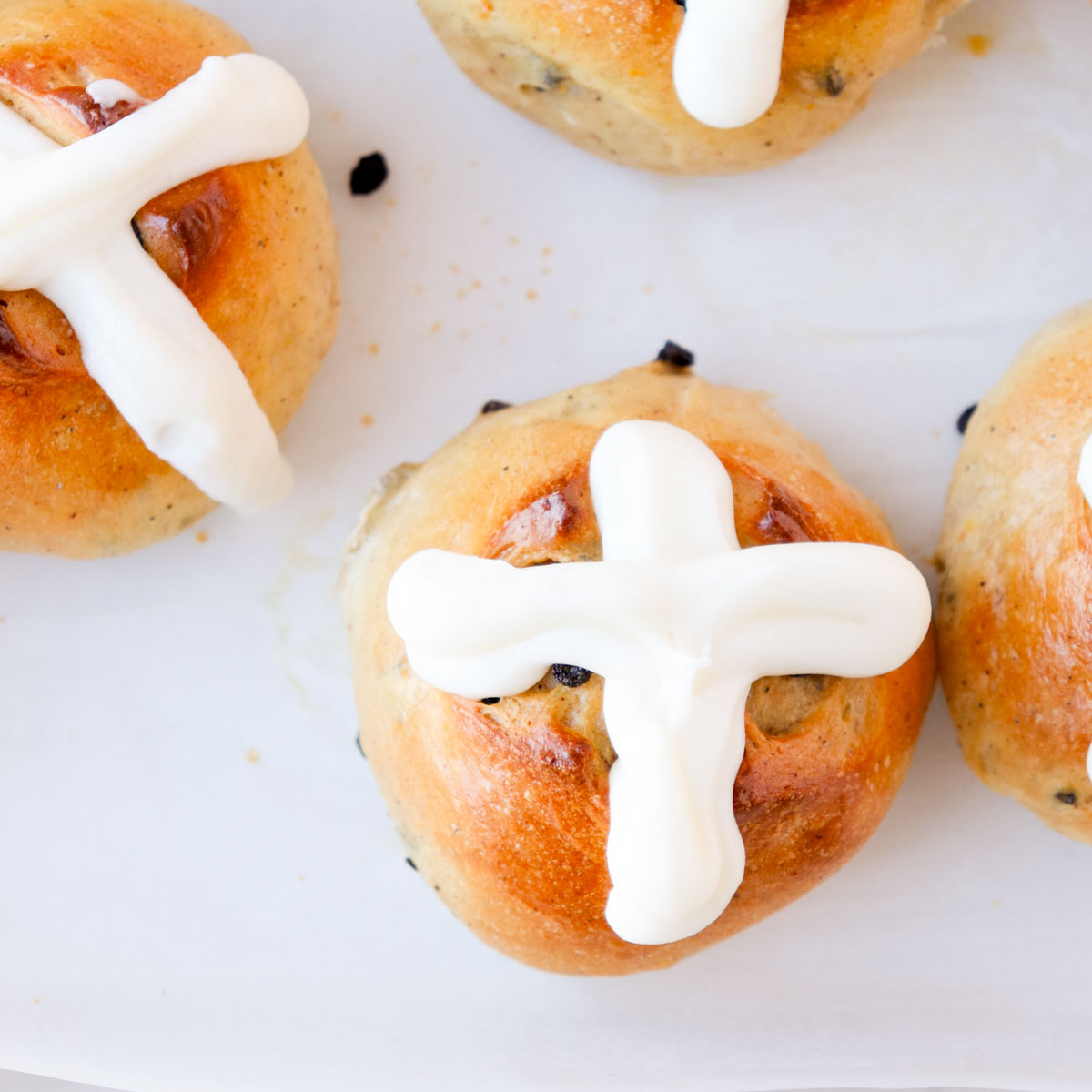 Currant Hot Cross Buns with Icing