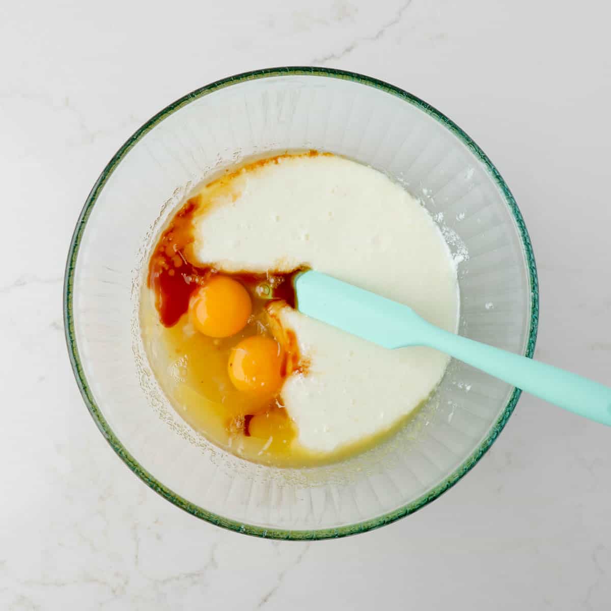 Strawberry Rhubarb Muffins with Streusel Topping