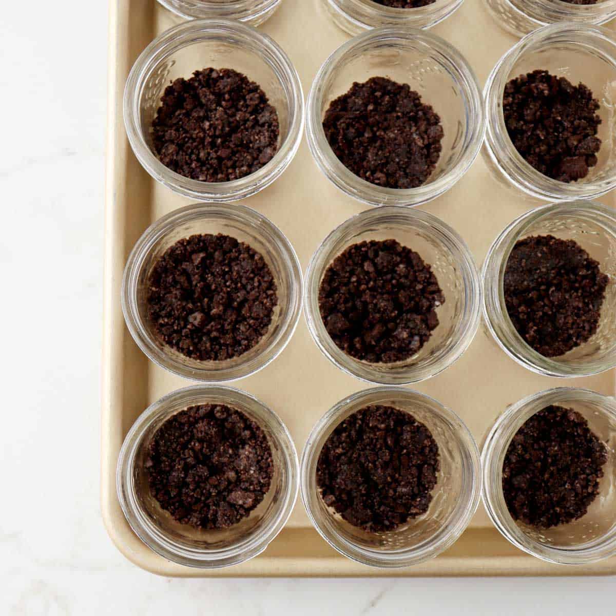 Strawberry Cheesecakes in a Jar