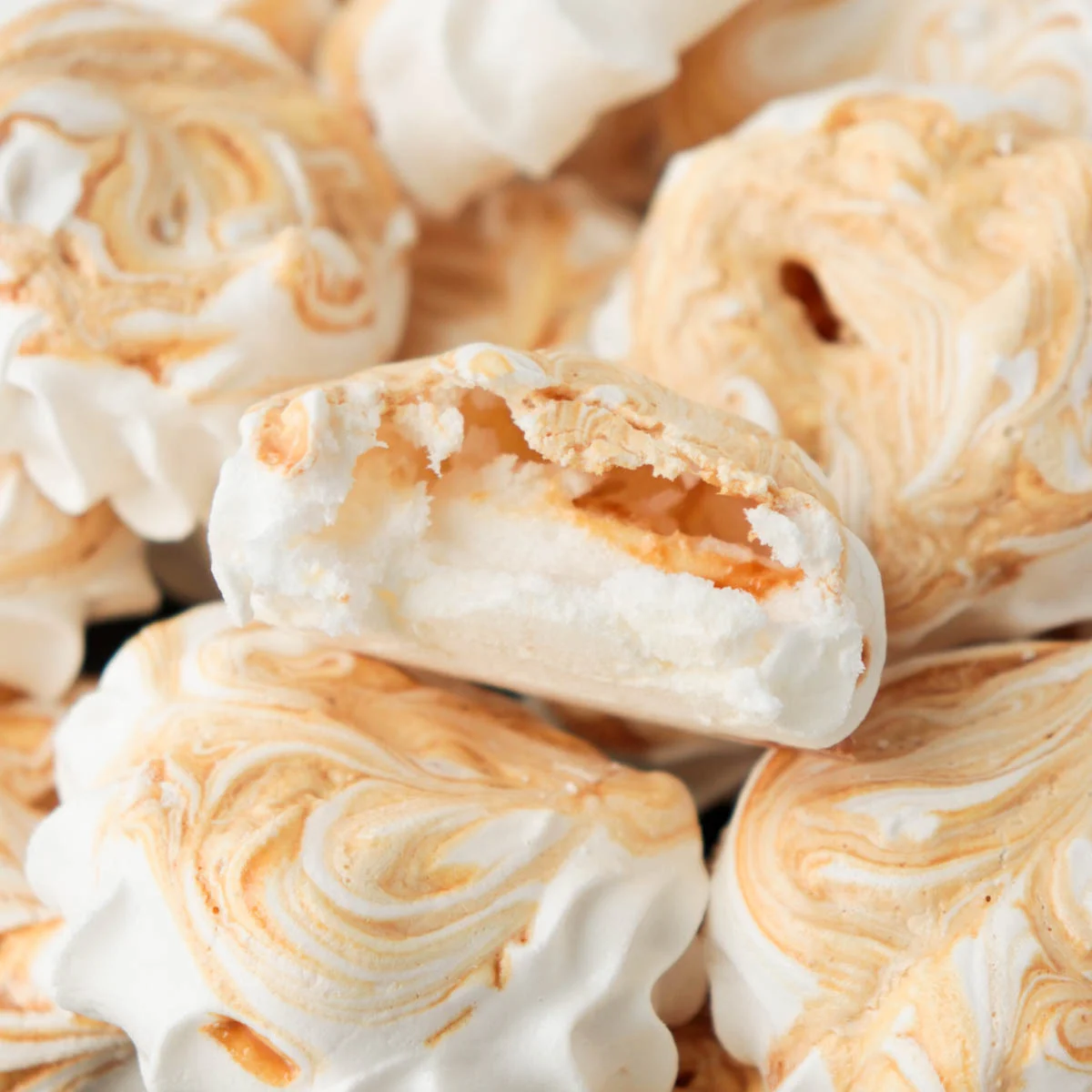 Dulce de Leche Meringues
