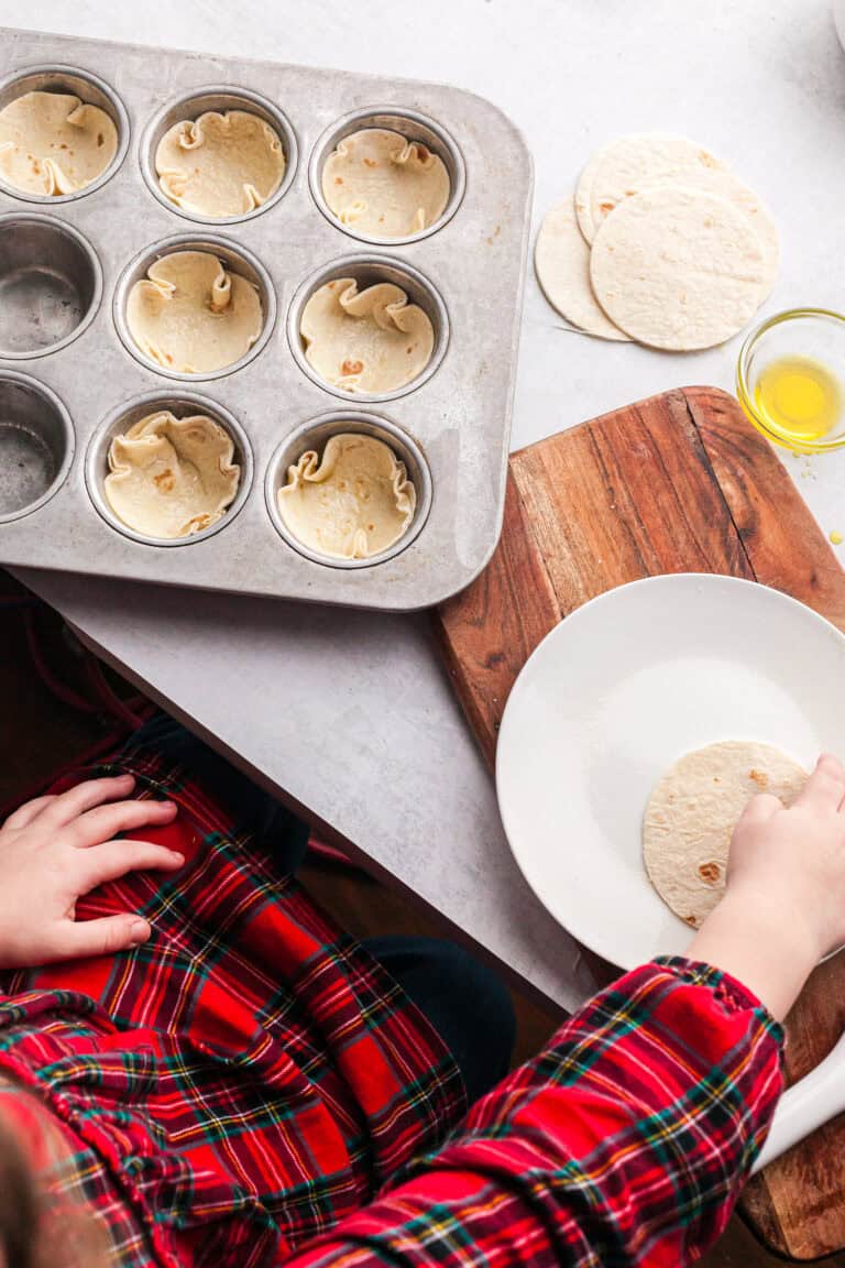 Taco Bites: Cheesy Bean Appetizer