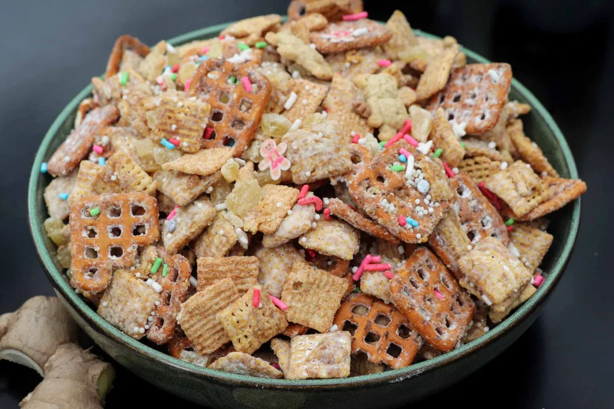 Gingerbread Muddy Buddies with Molasses and Ginger