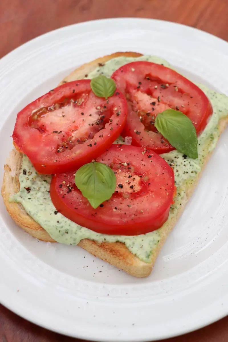 Easy Basil Mayo with Lemon