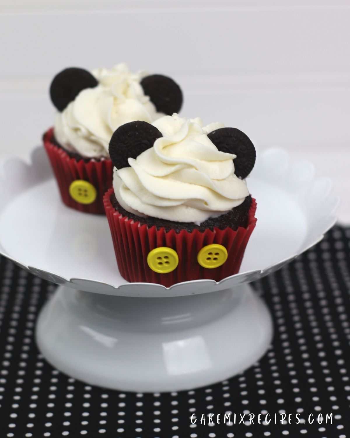 Mickey Mouse Cup Cakes
