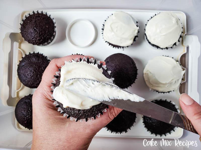 Hot Fudge Sundae Cupcakes