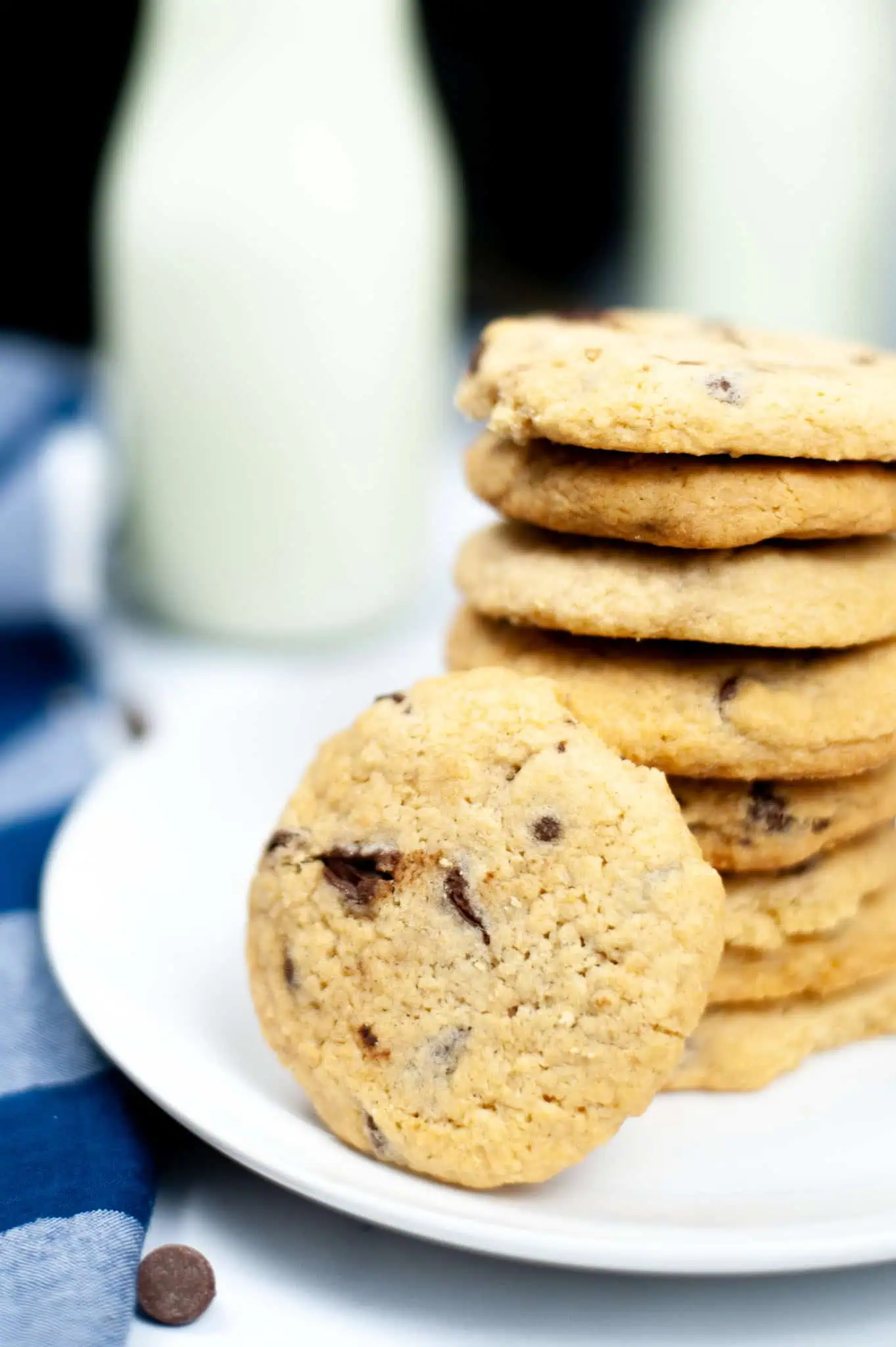 Air Fryer Bakery-Style Chocolate Chip Cookies