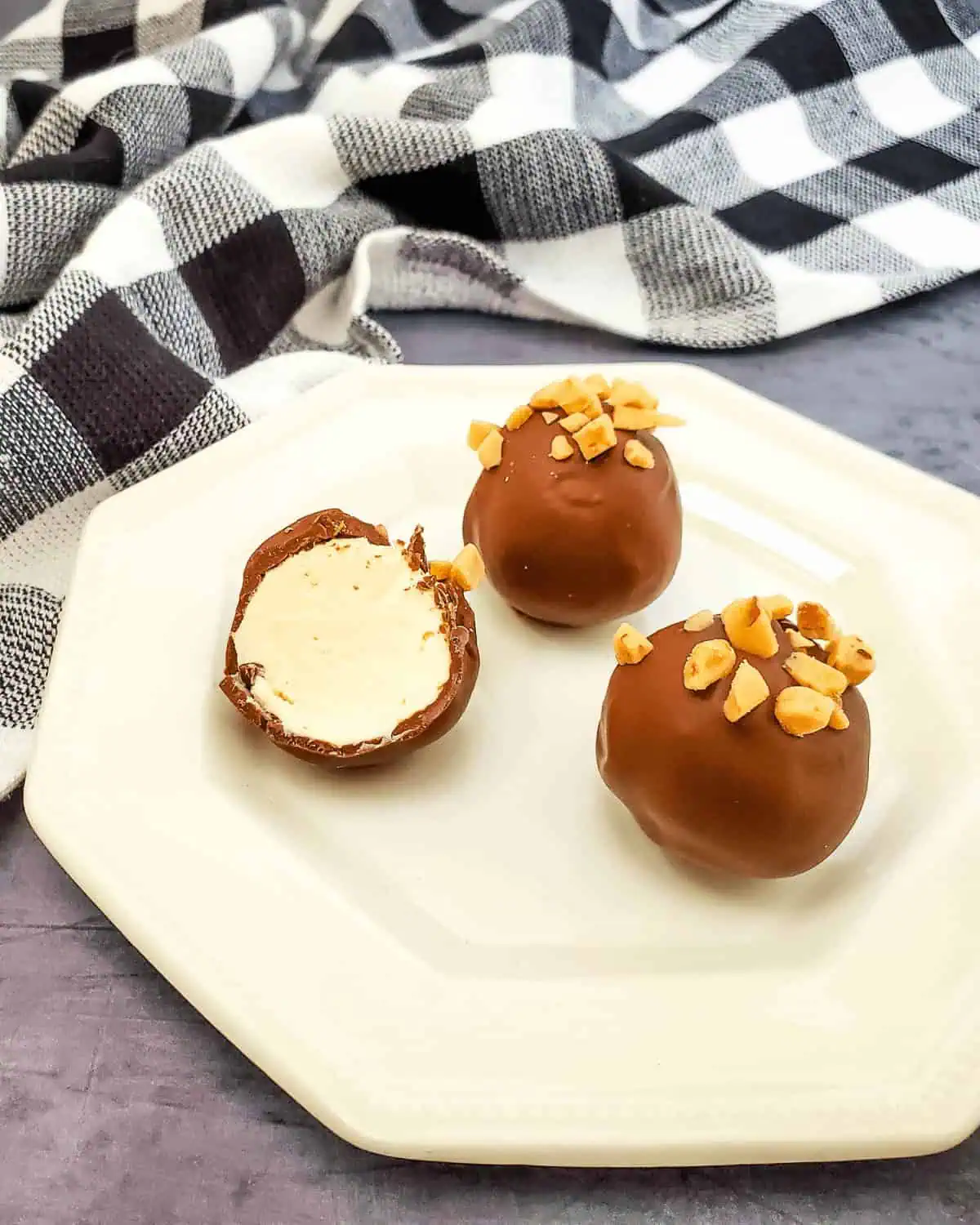 Toffee Cheesecake Bites