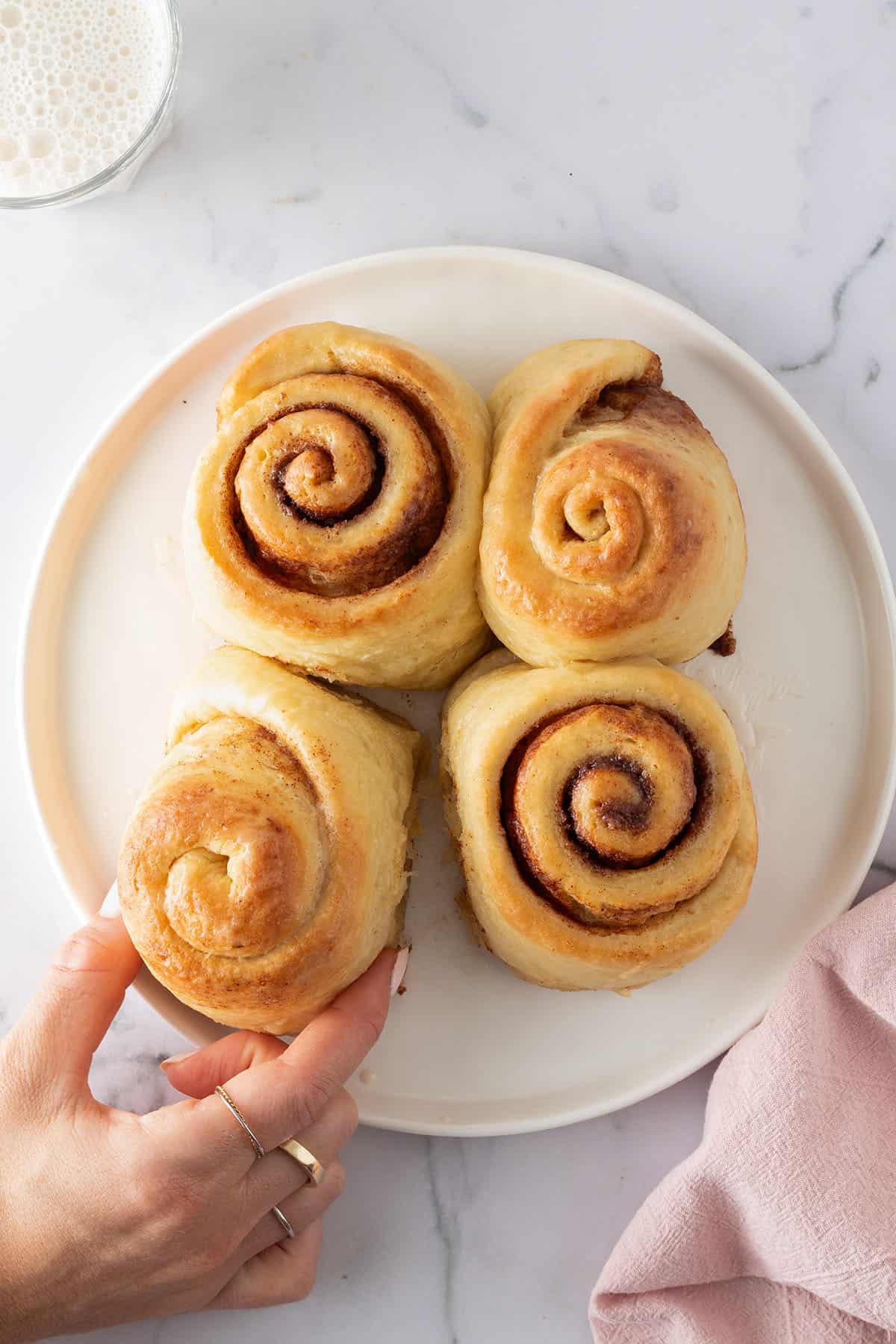 Small Batch Cinnamon Rolls 
