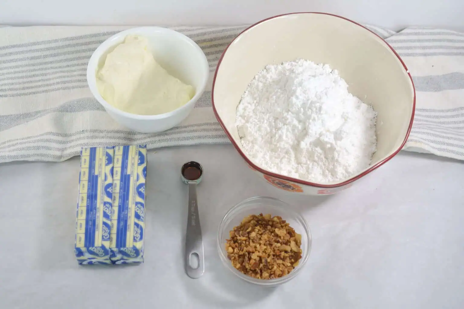 Cinnamon Cupcakes with Maple Frosting