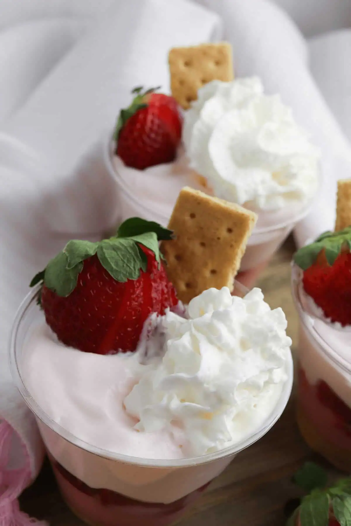 Strawberry Pudding Parfaits