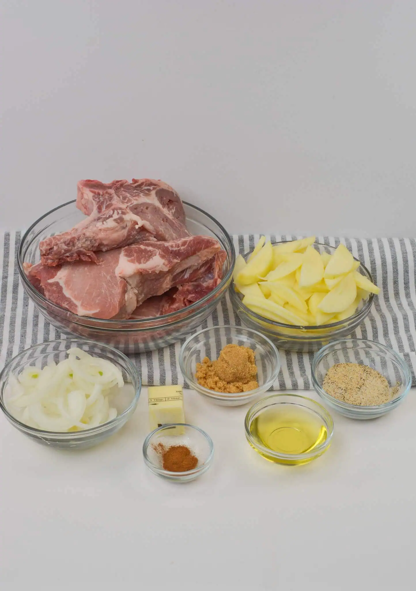 Baked Pork Chops and Apples