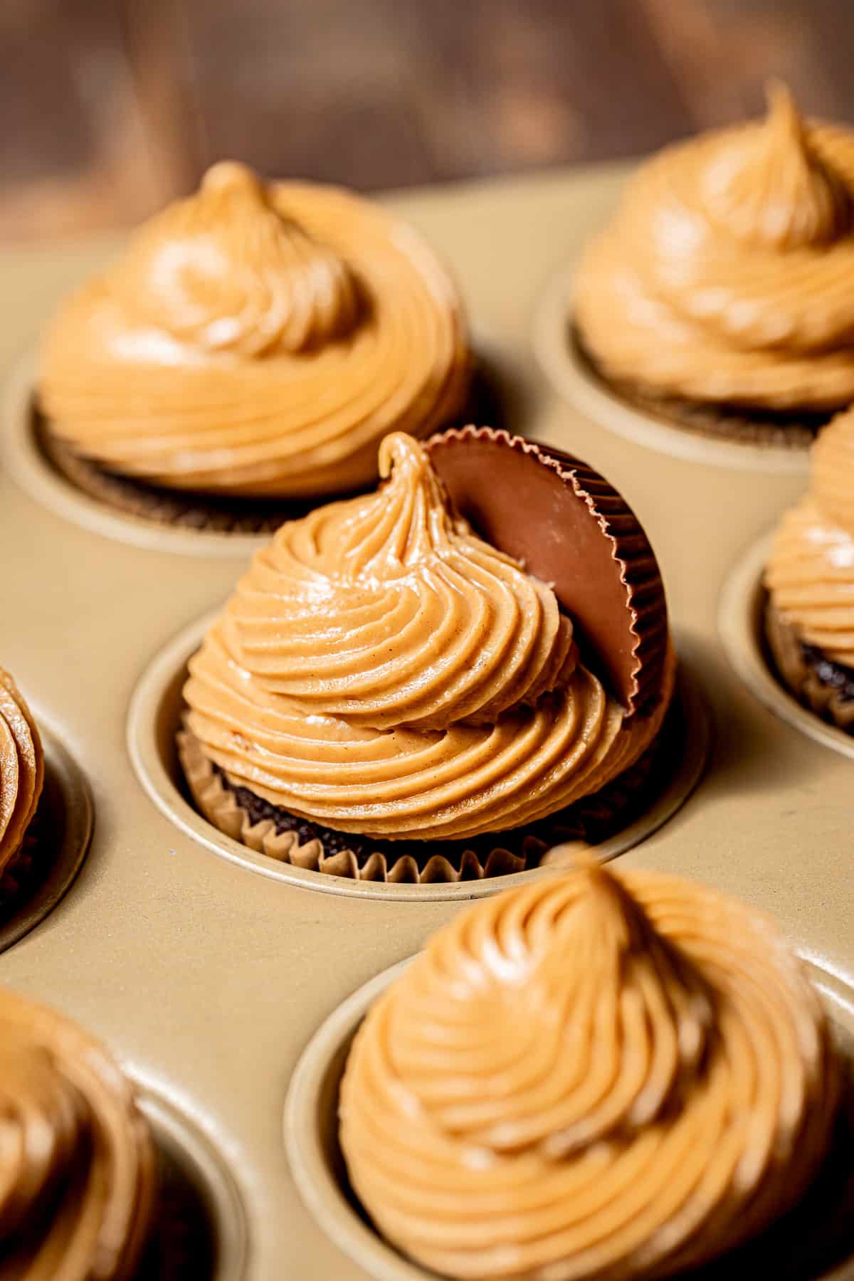 Chocolate Peanut Butter Cup Cupcakes