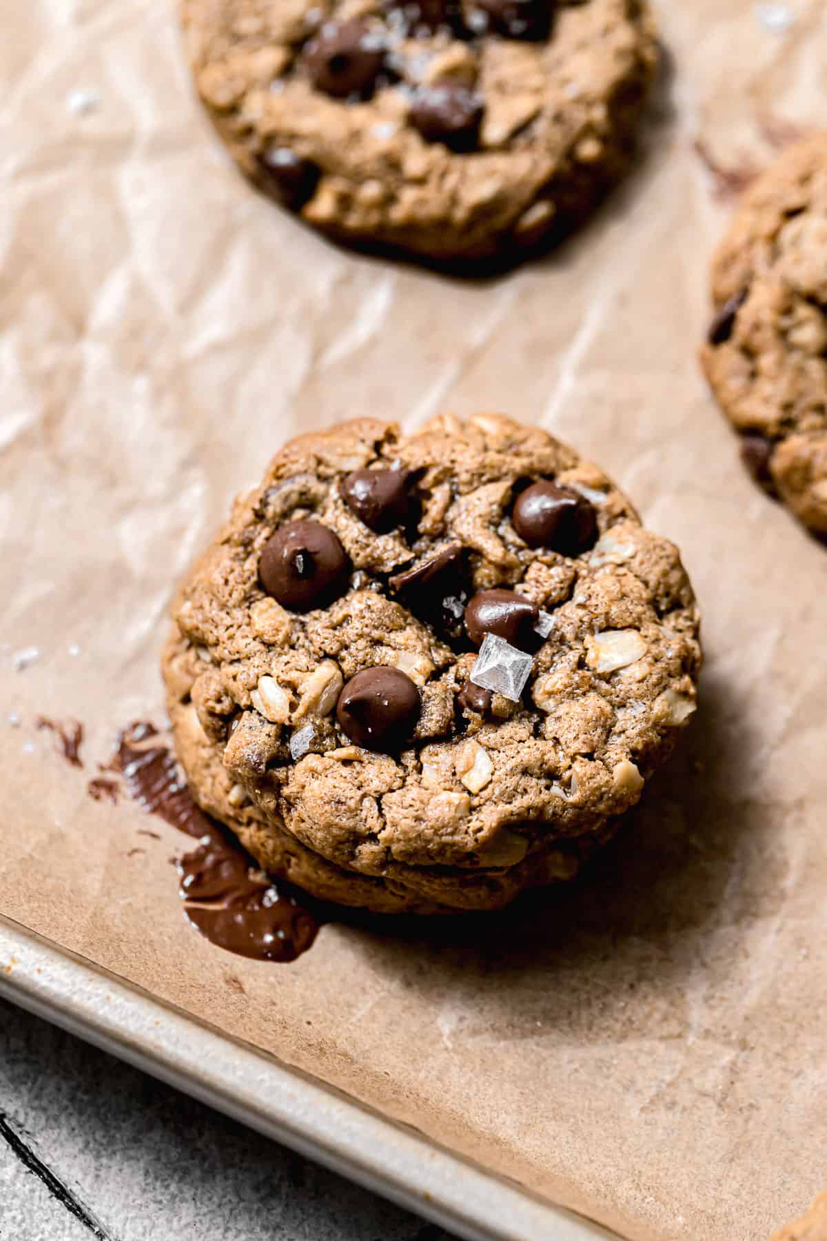 Vegan Tahini Oatmeal Chocolate Chip Cookies