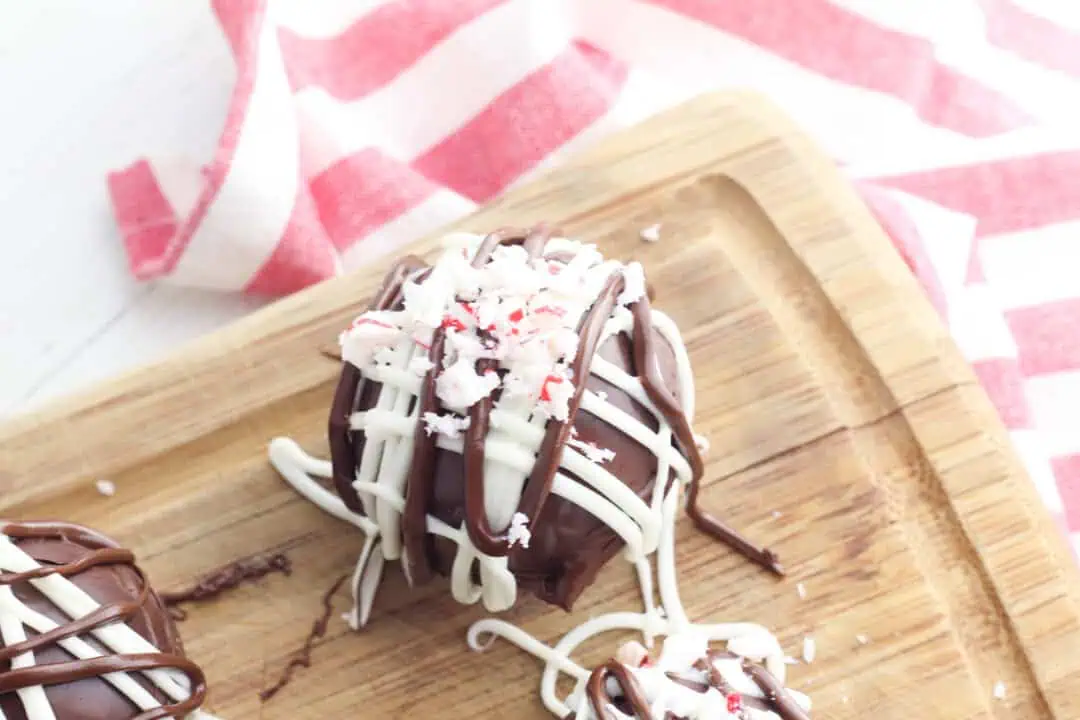 Peppermint Hot Chocolate Bombs