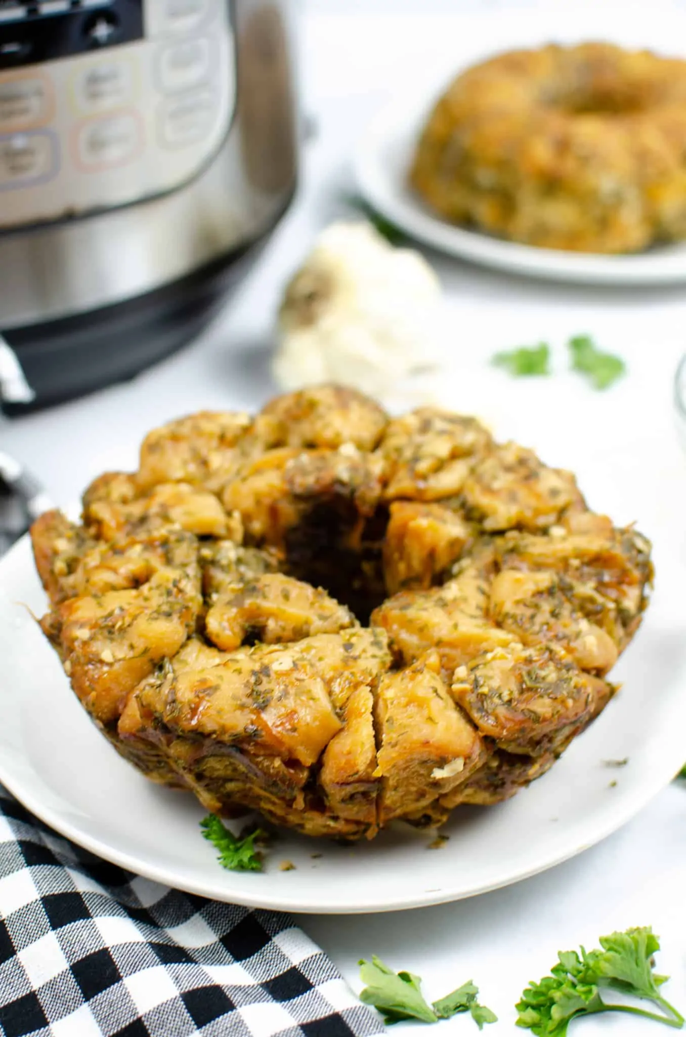 Instant Pot Garlic Parmesan Monkey Bread