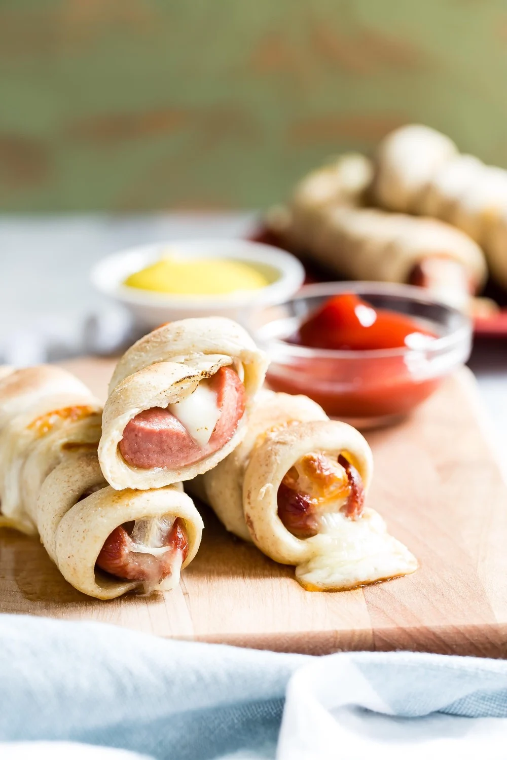 Cheesy Pizza Hot Dogs