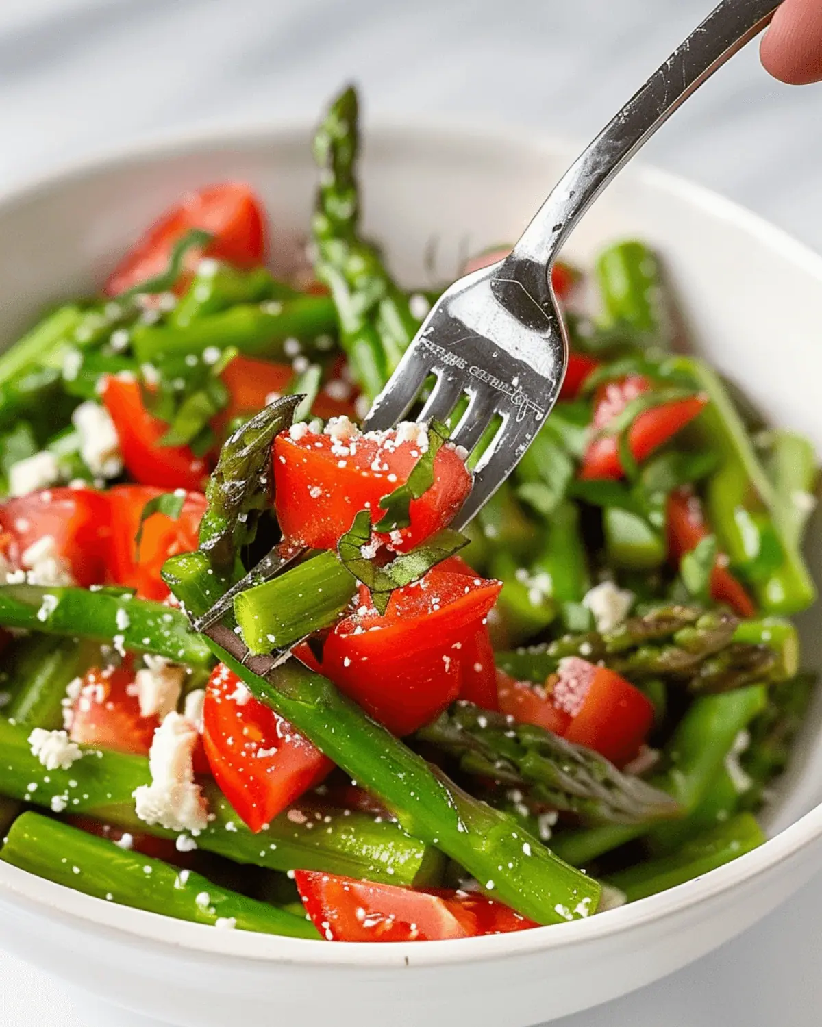 Cold Asparagus Salad with Tomatoes