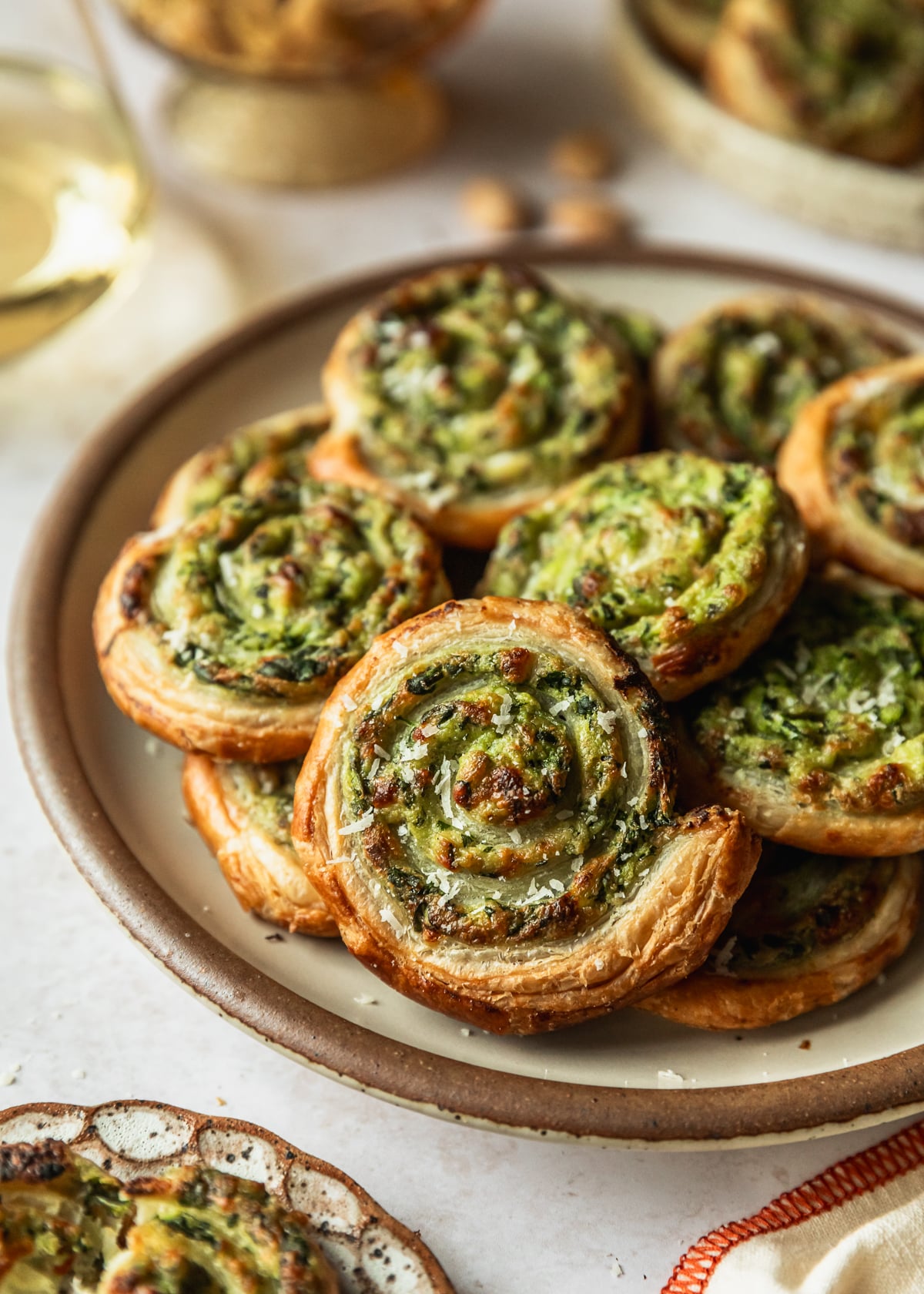 Flaky Spinach and Ricotta Puff Pastry Pinwheels