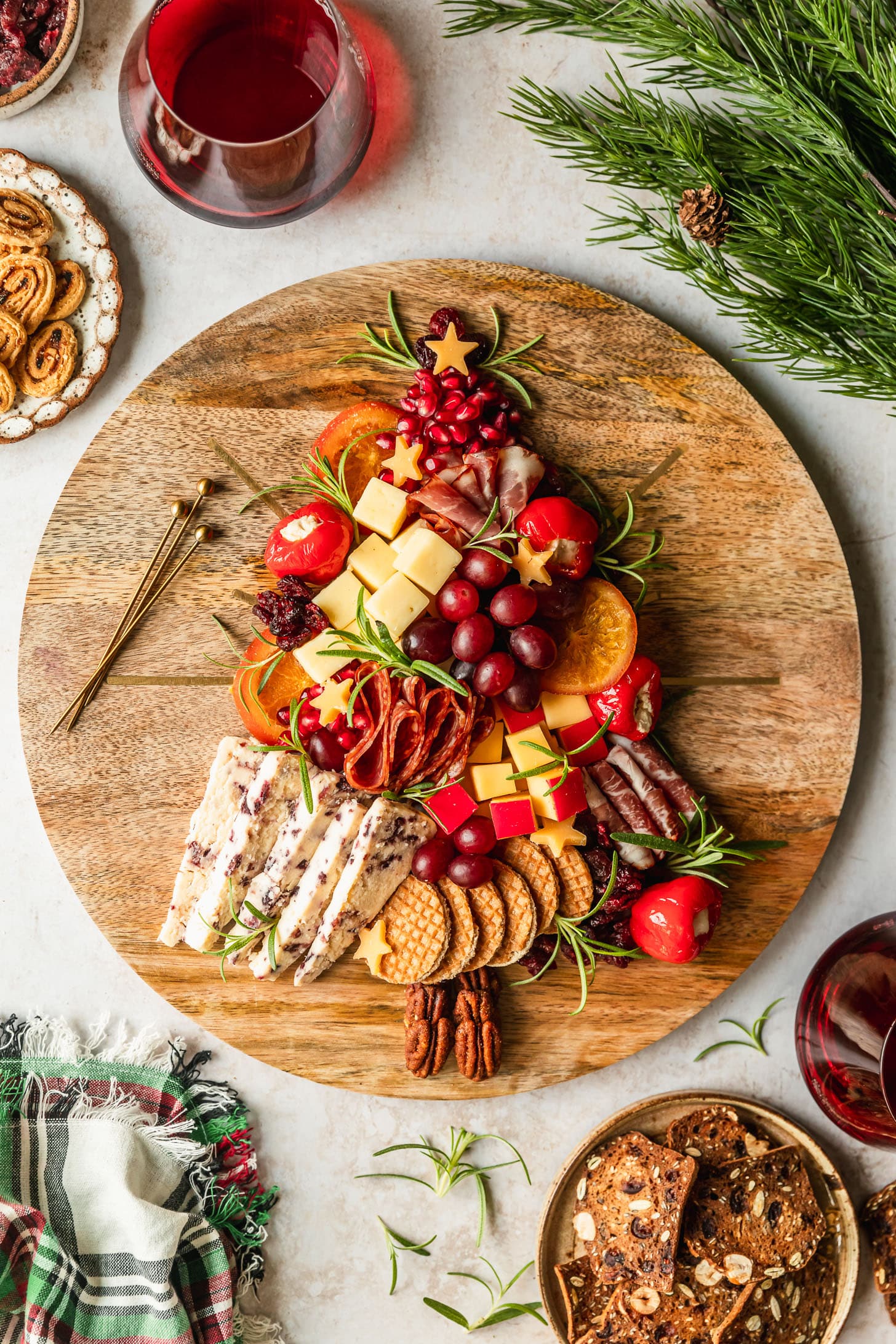 A Festive Christmas Tree Charcuterie Board