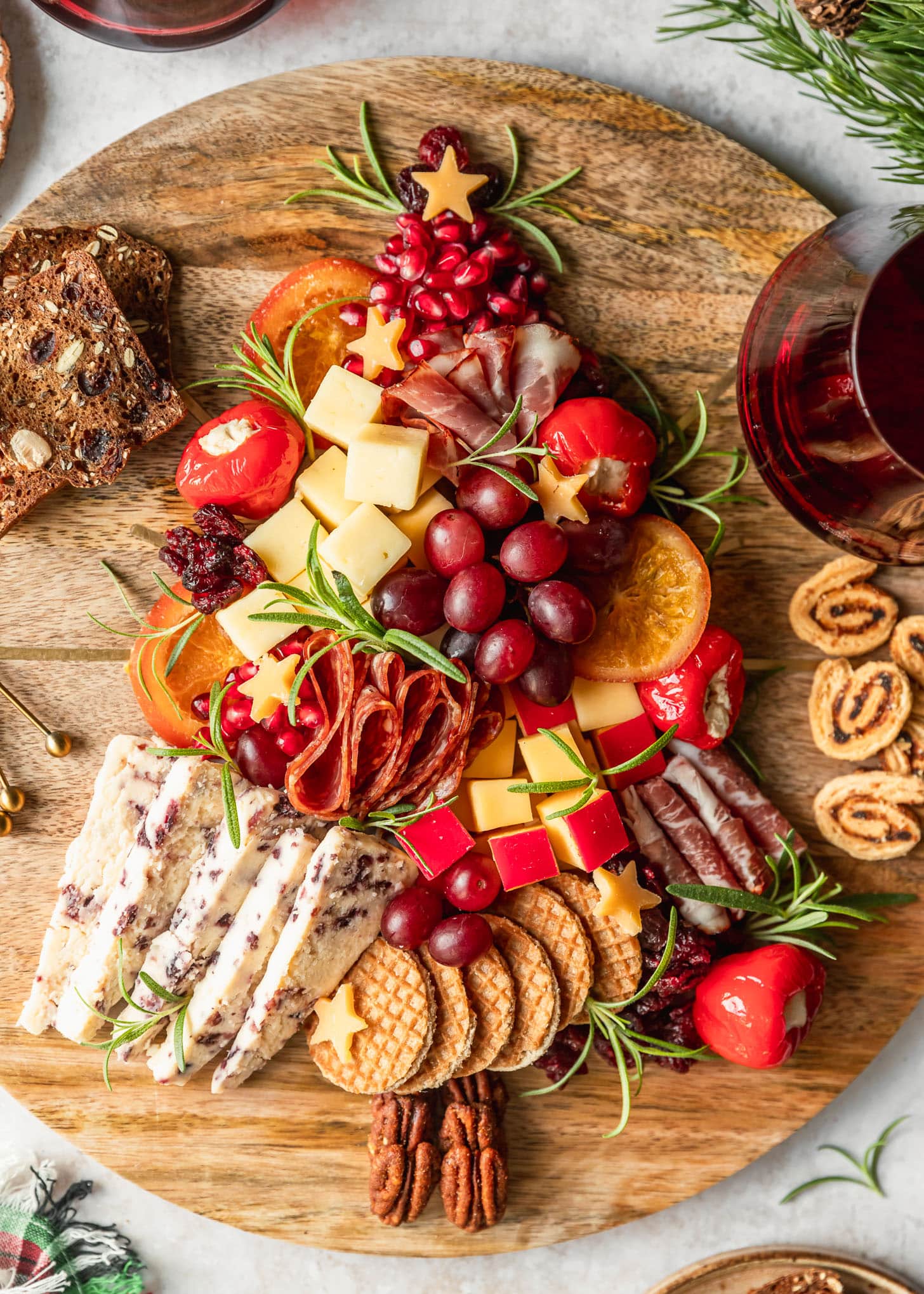 A Festive Christmas Tree Charcuterie Board