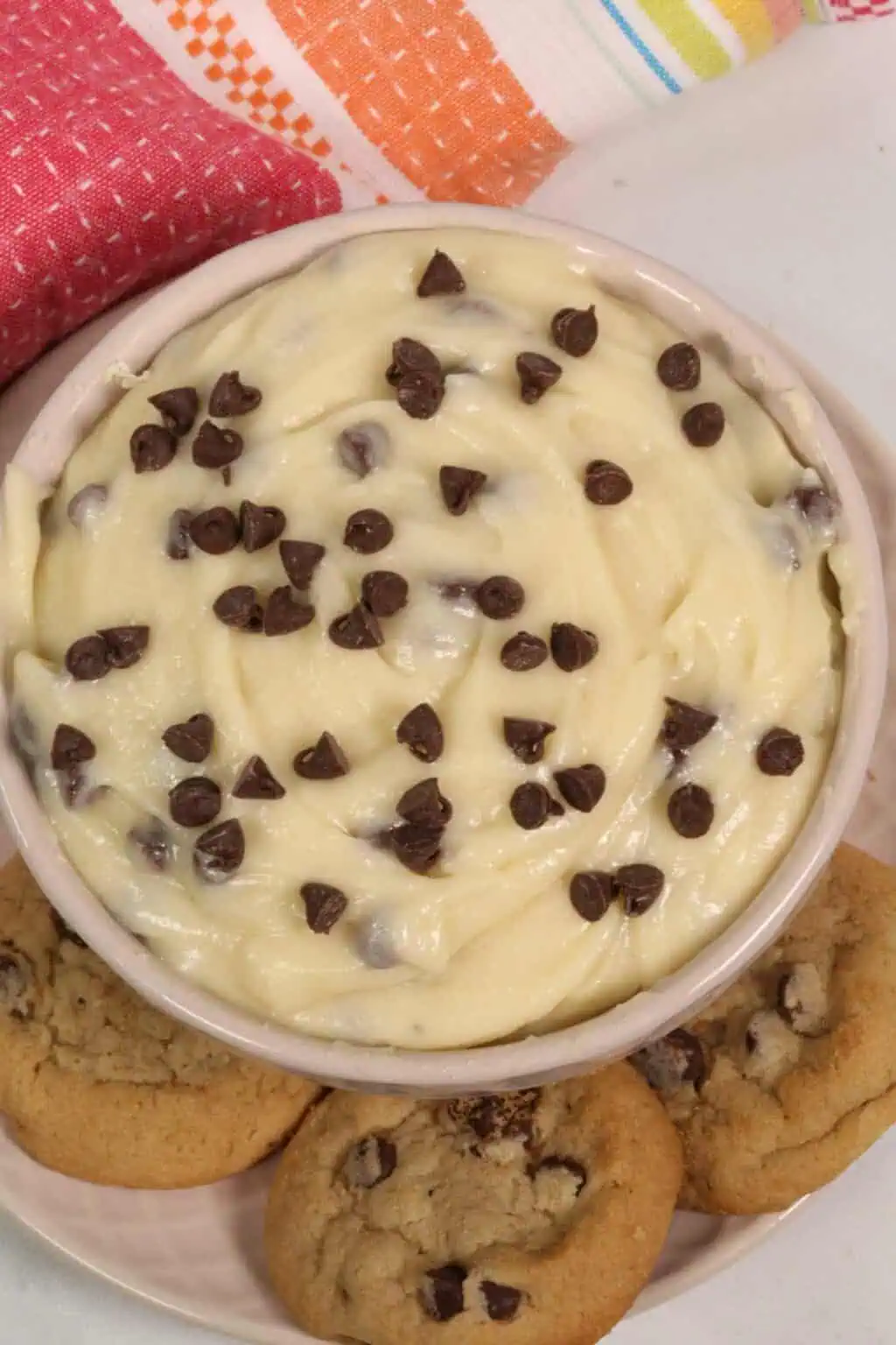 5 Minute Chocolate Chip Dip