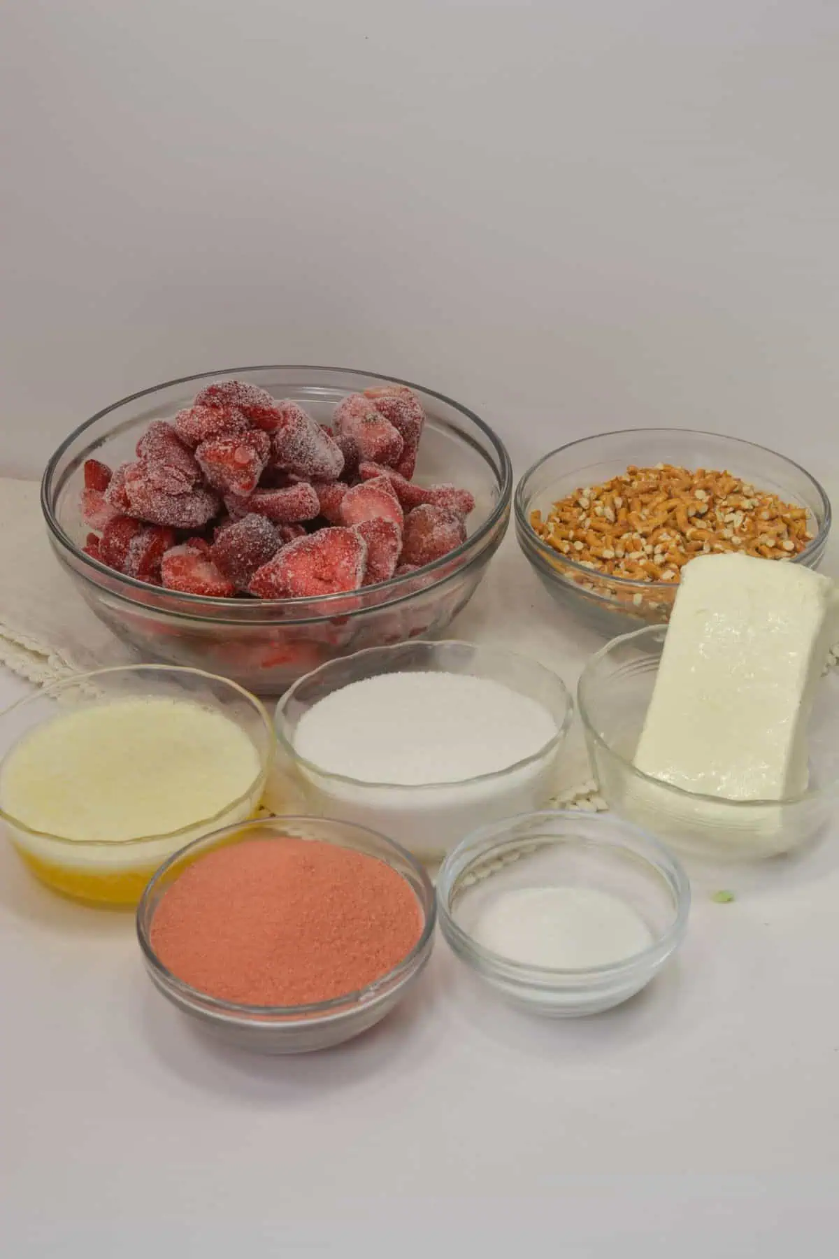 Strawberry Pretzel Jello Salad