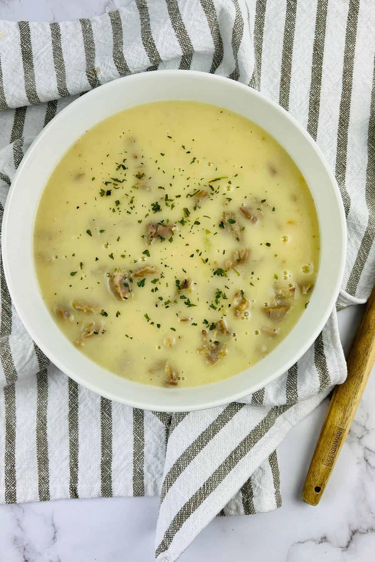 Giblet and Turkey Neck Gravy