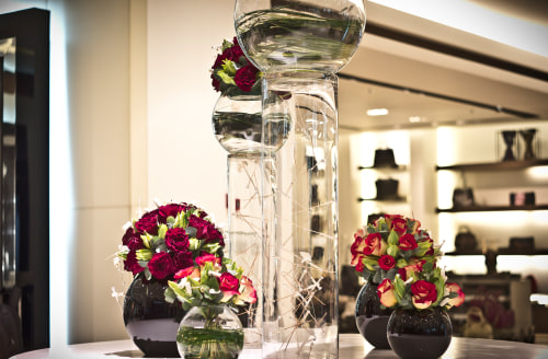 InfiniteRose tree decorating a hotel room Roses for Hotels
