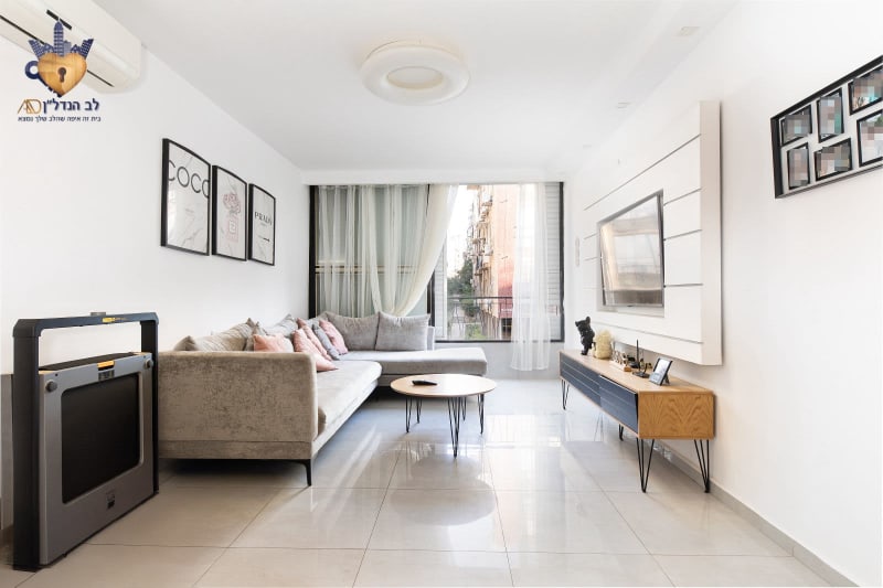Apartment for Sale in Bat Yam - Image 2