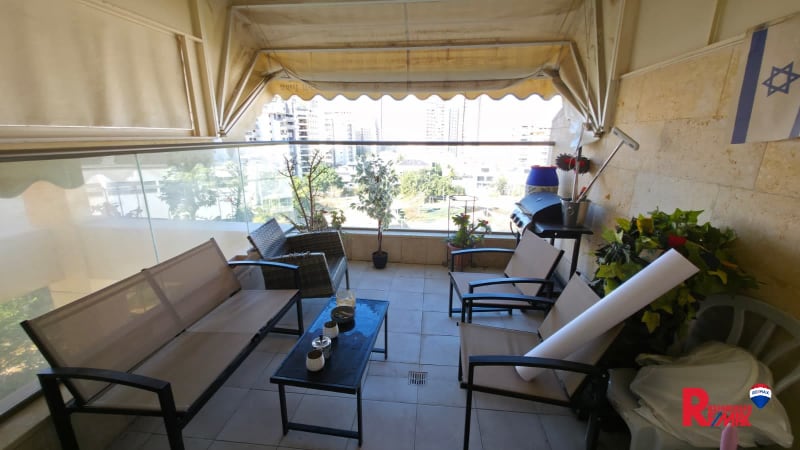 Apartment for Sale in Holon - Image 6