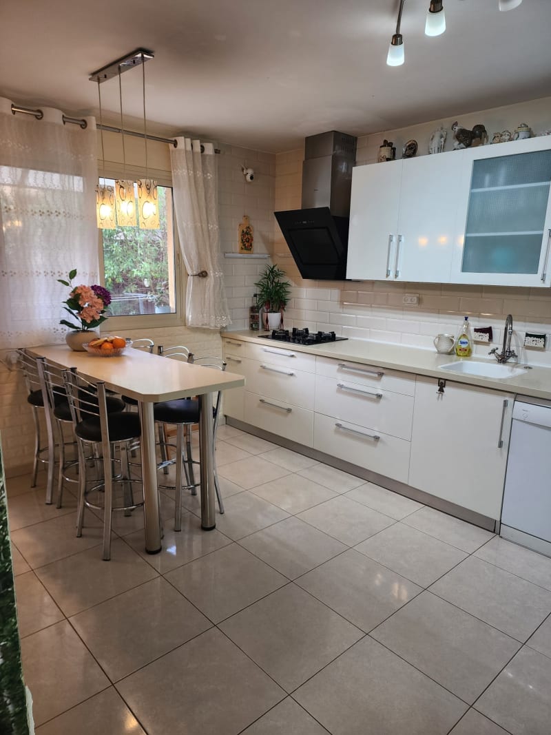 Villa for Sale in Hod Hasharon - Image 7