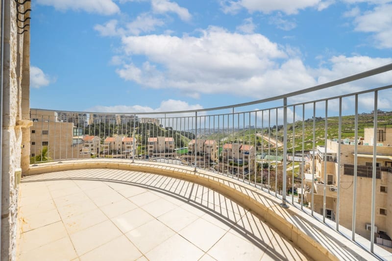 Penthouse for Sale in Jerusalem - Image 2