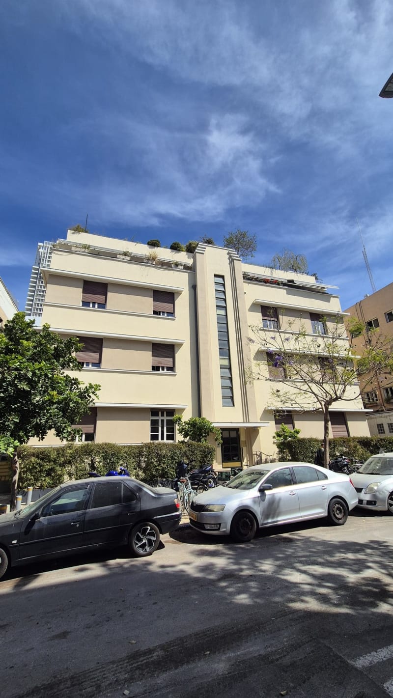Apartment for Sale in Tel Aviv-Yafo - Image 1