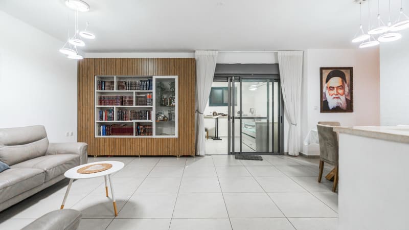 Apartment for Sale in Ofakim - Image 2