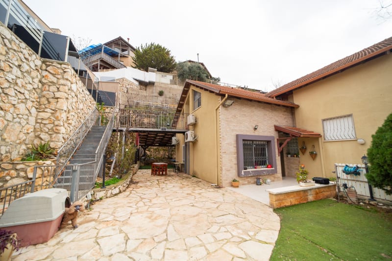 Villa for Sale in Safed - Image 6
