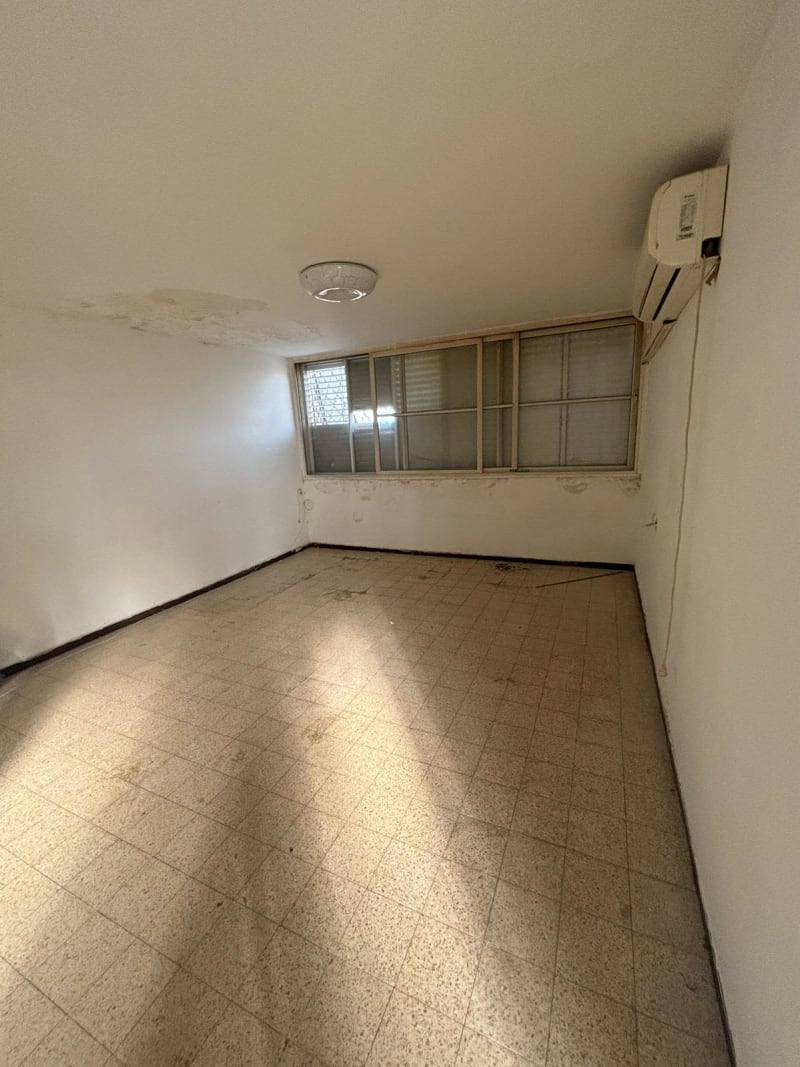 Apartment for Sale in Lod - Image 4