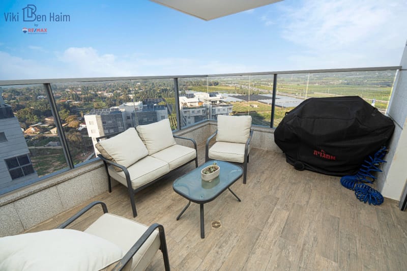 Penthouse for Sale in Netanya - Image 3