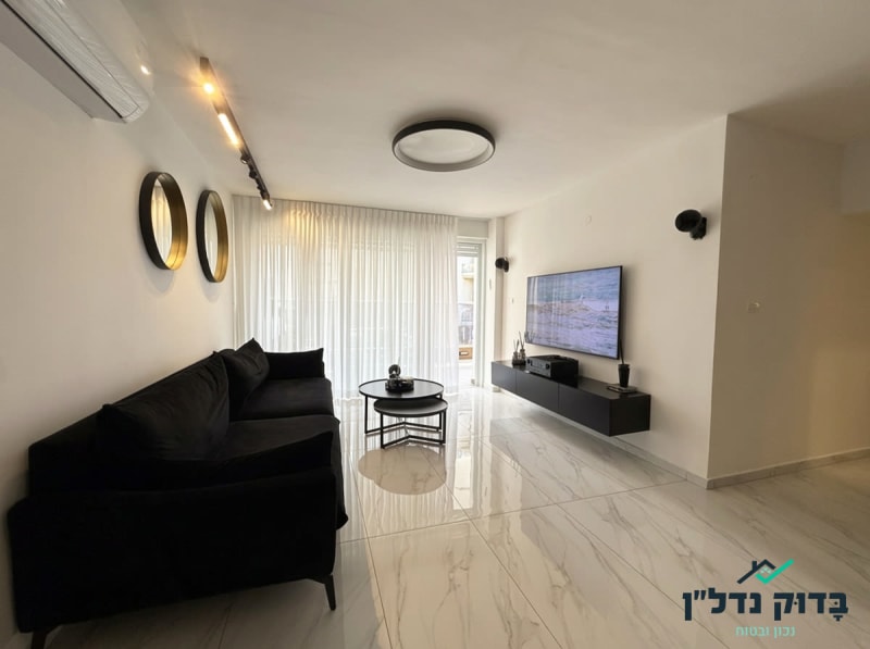Apartment for Sale in Holon - Image 2