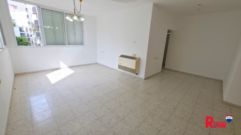 Apartment for Sale in Rishon LeZion - Image 1
