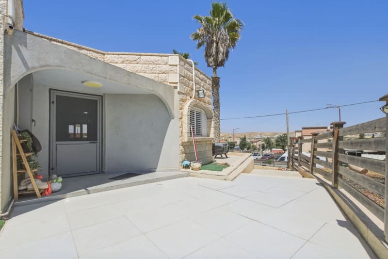 Villa for Sale in Dimona - Image 5