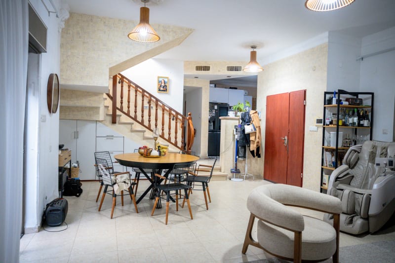 Villa for Sale in Acre - Image 4