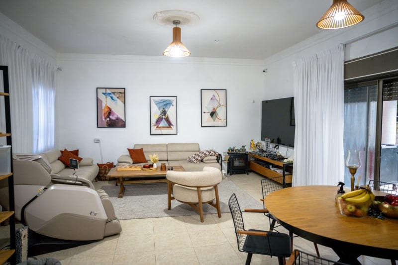 Villa for Sale in Acre - Image 3