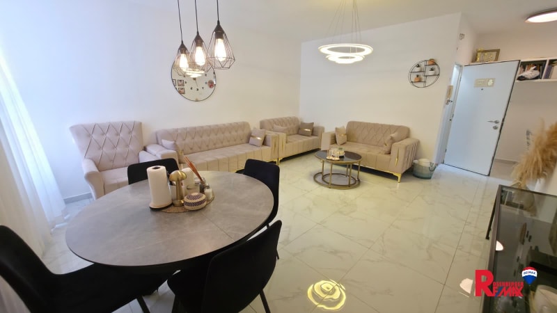 Apartment for Sale in Holon - Image 1
