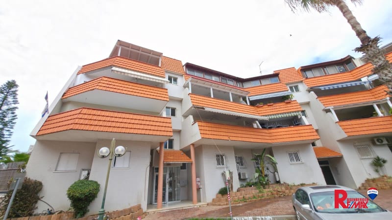 Duplex for Sale in Azor - Image 1