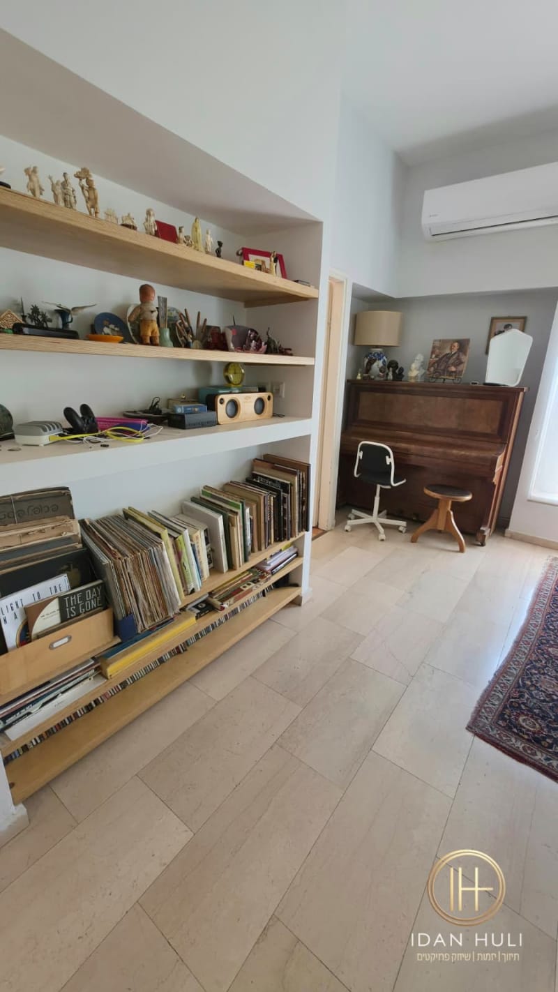 Apartment for Sale in Tel Aviv-Yafo - Image 6