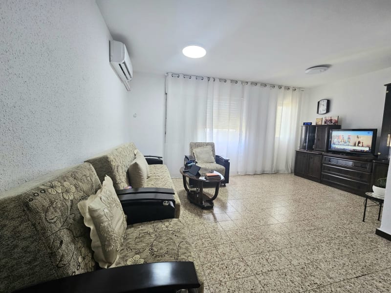 Apartment for Sale in Lod - Image 2