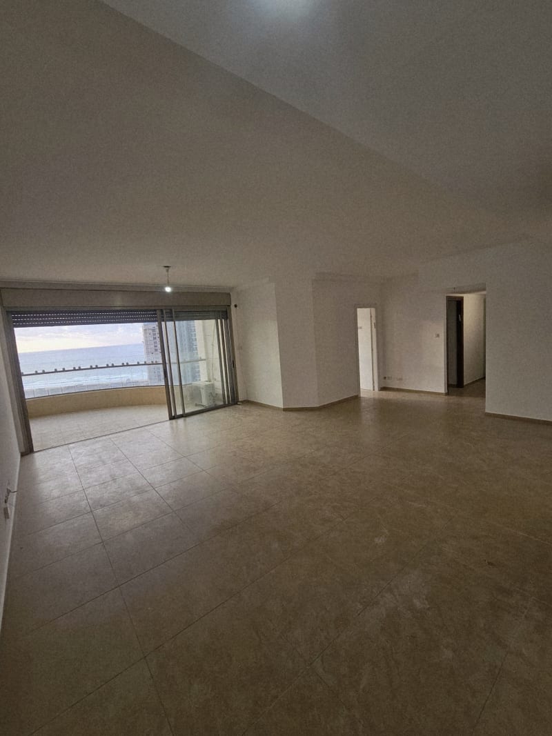 Apartment for Sale in Bat Yam - Image 2
