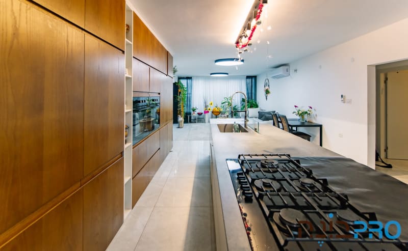 Apartment for Sale in Rishon LeTsiyon - Image 4