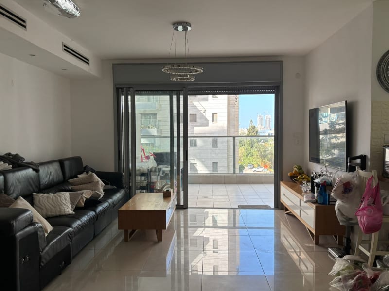 Apartment for Sale in Holon - Image 3