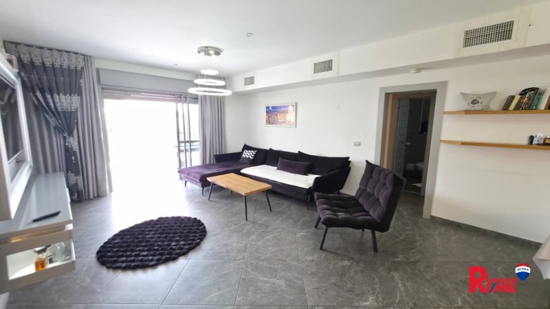 Penthouse for Sale in Yavne - Image 3